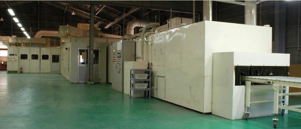 UV塗装工場